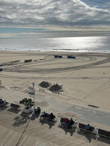 Direct Oceanfront On The Boardwalk At 1St Street, Room 302, Kitchen, Pool, Gym, Parking Όσεαν Σίτι Εξωτερικό φωτογραφία